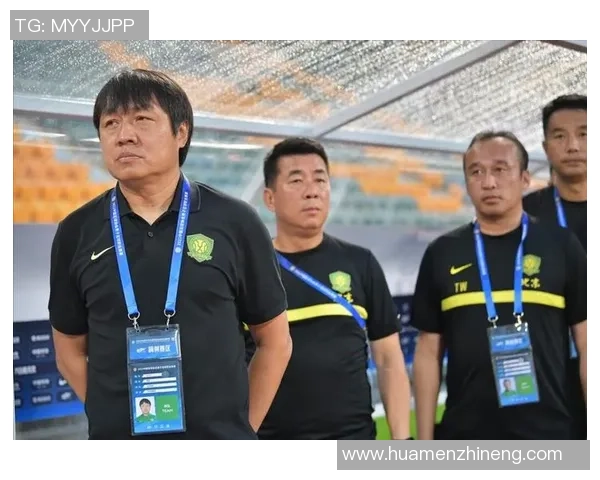 中国足球队谢姓球星的崛起与贡献 解析谢晖谢峰在中国足球历史中的影响力 中国足球队谢姓球星的崛起与贡献 解析谢晖谢峰在中国足球历史中的影响力