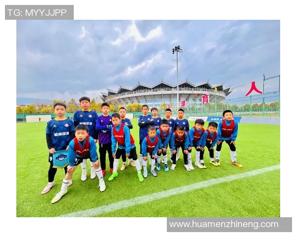 从热爱到责任球星态度转变背后折射足球精神与职业化路径 从热爱到责任球星态度转变背后折射足球精神与职业化路径