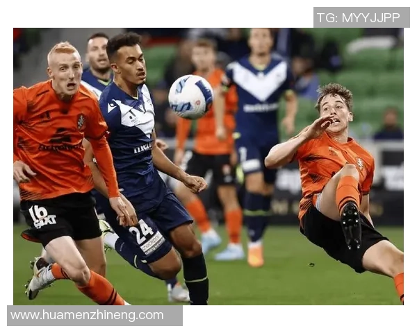 足球巨星与男团跨界对决 球场与舞台的激情碰撞